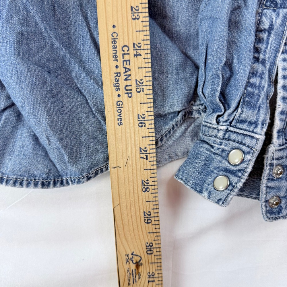 H&M Denim Shirt Mens Large Light Wash Western Snap Front Cowboy Americana Rugged - Picture 10 of 12